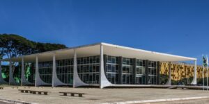 stf-retoma-julgamento-de-acoes-sobre-lei-da-igualdade-salarial