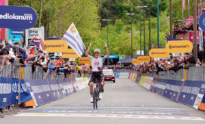 espanhol-supera-tudo-e-vence-etapa-epica-do-giro-d’italia