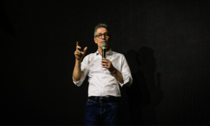 crise-no-novo:-santa-catarina-e-parana-se-posicionam-contra-criticas-de-zema-a-flavio