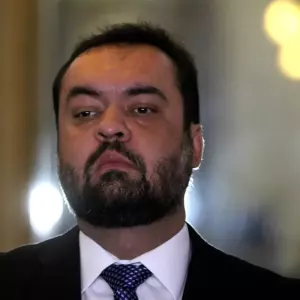 PF mira Cláudio Castro em operação que bloqueia R$ 52 bilhões pf-mira-claudio-castro-em-operacao-que-bloqueia-r$-52-bilhoes
