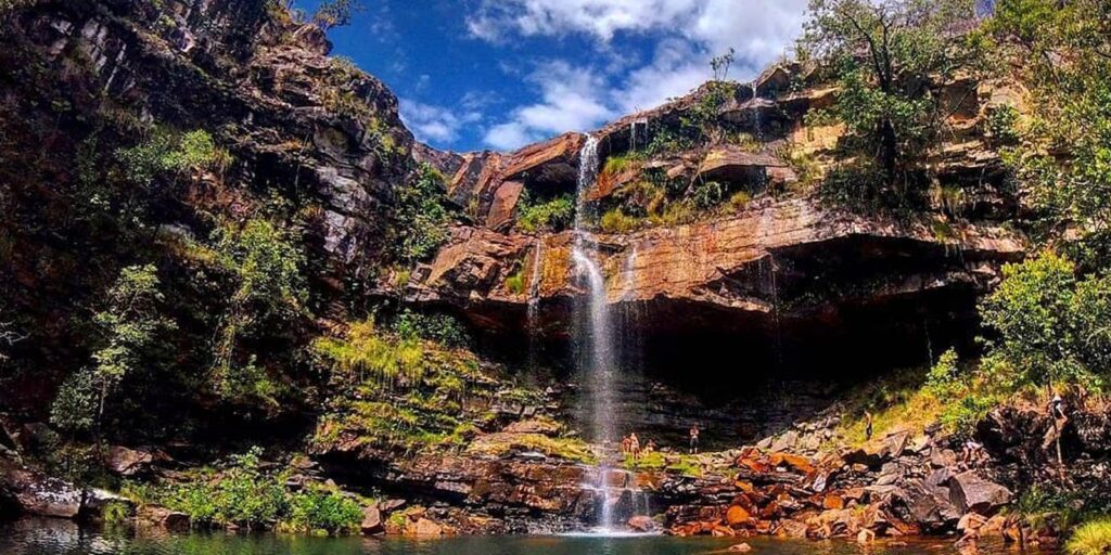 Criança de 8 anos é atacada por onça na Chapada dos Veadeiros crianca-de-8-anos-e-atacada-por-onca-na-chapada-dos-veadeiros
