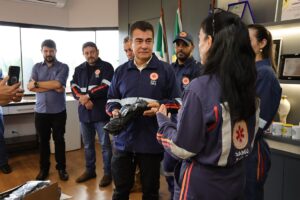 prefeitura-de-dourados-entrega-uniformes-para-equipe-do-samu-apos-oito-anos-sem-reposicao