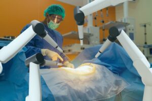 comissao-de-saude-debate-impactos-da-cirurgia-robotica-no-tratamento-de-cancer