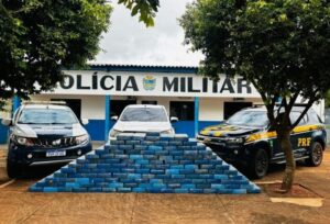 Caminhonete furtada em Naviraí é apreendida com mais de 1,5 tonelada de maconha em Eldorado caminhonete-furtada-em-navirai-e-apreendida-com-mais-de-1,5-tonelada-de-maconha-em-eldorado