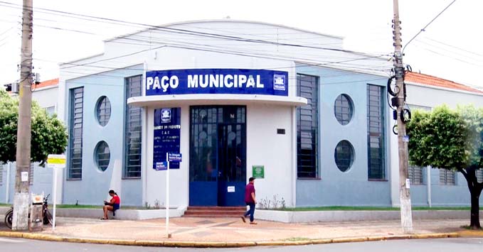 prefeitura-de-tres-lagoas-vai-gastar-r$-3,2-milhoes-sem-licitacao-na-compra-de-livros-de-ingles