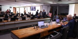 pedido-de-vista-adia-votacao-de-autonomia-financeira-do-banco-central