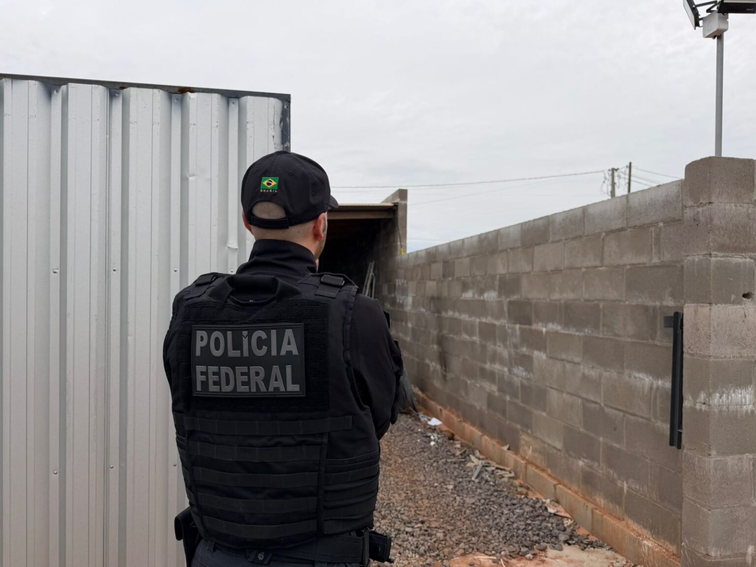 PF cumpre mandado em Guaíra contra comércio ilegal de remédios para emagrecer pf-cumpre-mandado-em-guaira-contra-comercio-ilegal-de-remedios-para-emagrecer