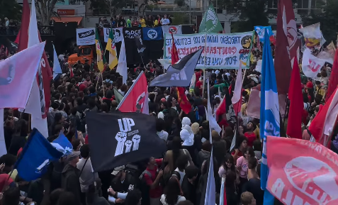 Instituto de Física da USP sobre alunos em greve: ‘Ou voltam às aulas ou perdem o semestre’ instituto-de-fisica-da-usp-sobre-alunos-em-greve:-‘ou-voltam-as-aulas-ou-perdem-o-semestre’