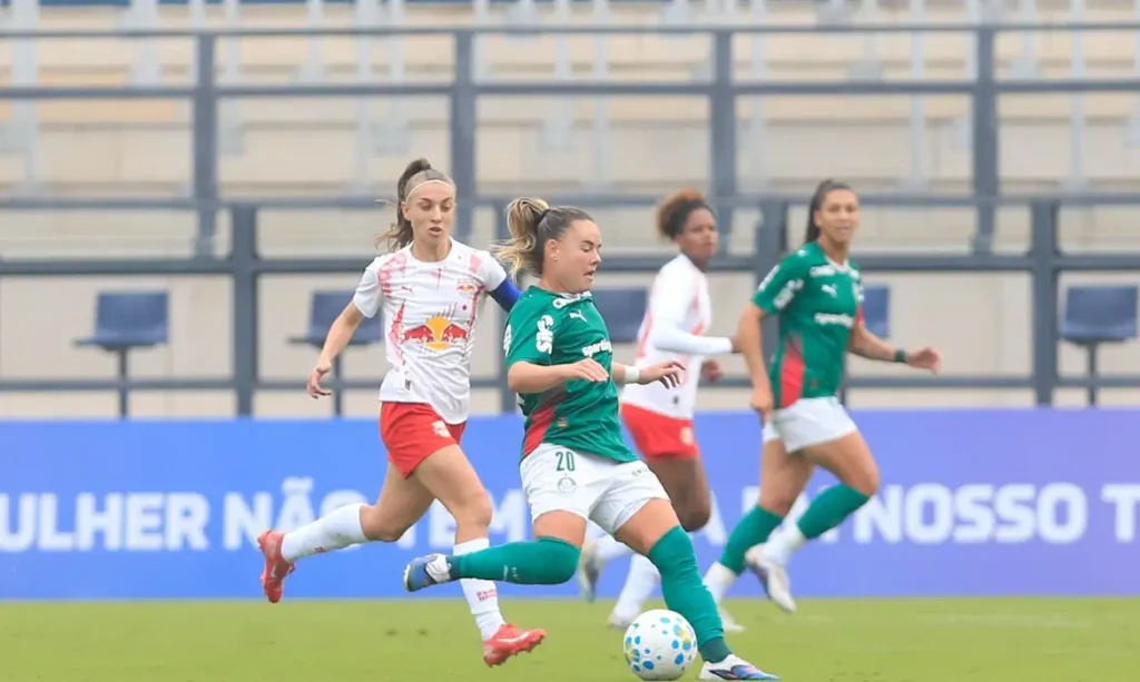 palmeiras-vence-o-bragantino-e-assume-a-ponta-do-brasileiro-feminino