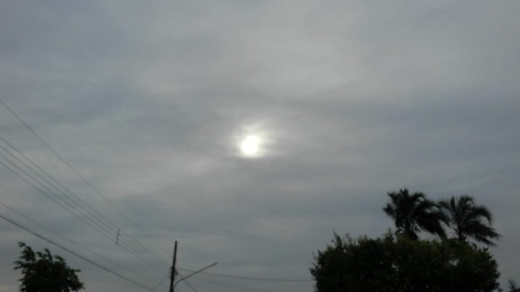 segunda-feira-de-muitas-nuvens-e-clima-ameno-em-paranaiba,-aponta-previsao