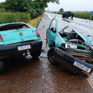 Acidente na BR-376 em Fátima do Sul parte carro ao meio e deixa vítima fatal acidente-na-br-376-em-fatima-do-sul-parte-carro-ao-meio-e-deixa-vitima-fatal