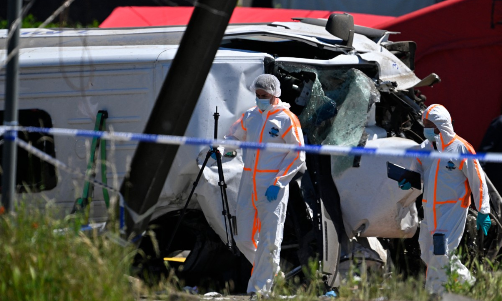 Colisão entre trem e ônibus escolar deixa quatro mortos na Bélgica colisao-entre-trem-e-onibus-escolar-deixa-quatro-mortos-na-belgica