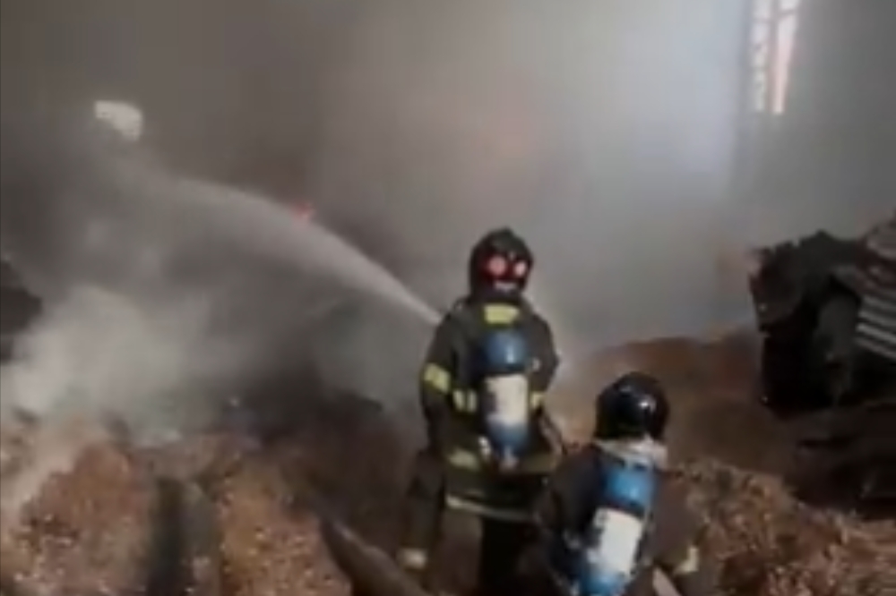 explosao-em-barracao-na-pompeia-deixa-um-morto-e-dez-feridos