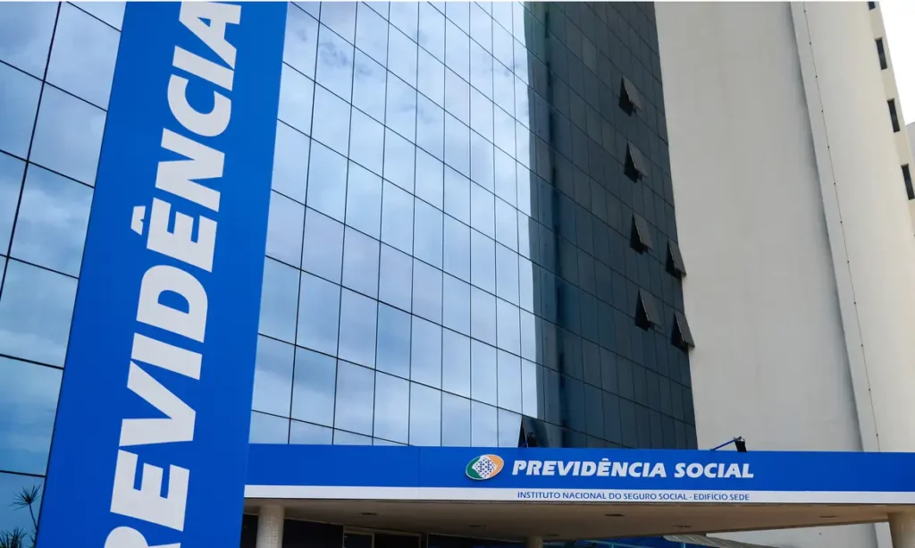 Vazamento no INSS expôs 2,8 milhões de CPFs e atingiu 52 mil segurados vivos vazamento-no-inss-expos-2,8-milhoes-de-cpfs-e-atingiu-52-mil-segurados-vivos