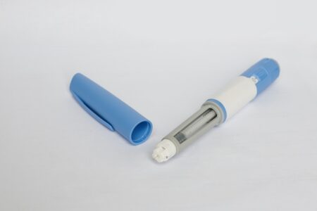 Anvisa autoriza Ozivy, primeira caneta de semaglutida sintética no Brasil anvisa-autoriza-ozivy,-primeira-caneta-de-semaglutida-sintetica-no-brasil