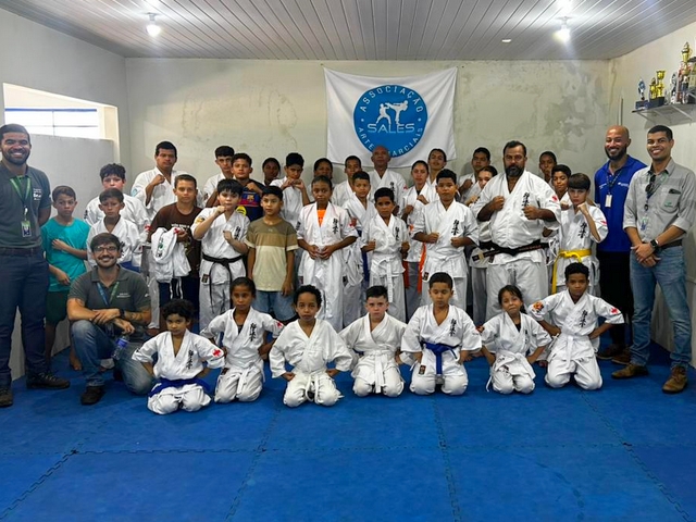 Com o apoio da Suzano, associação local leva aulas de karatê a 45 jovens em Ribas do Rio Pardo com-o-apoio-da-suzano,-associacao-local-leva-aulas-de-karate-a-45-jovens-em-ribas-do-rio-pardo