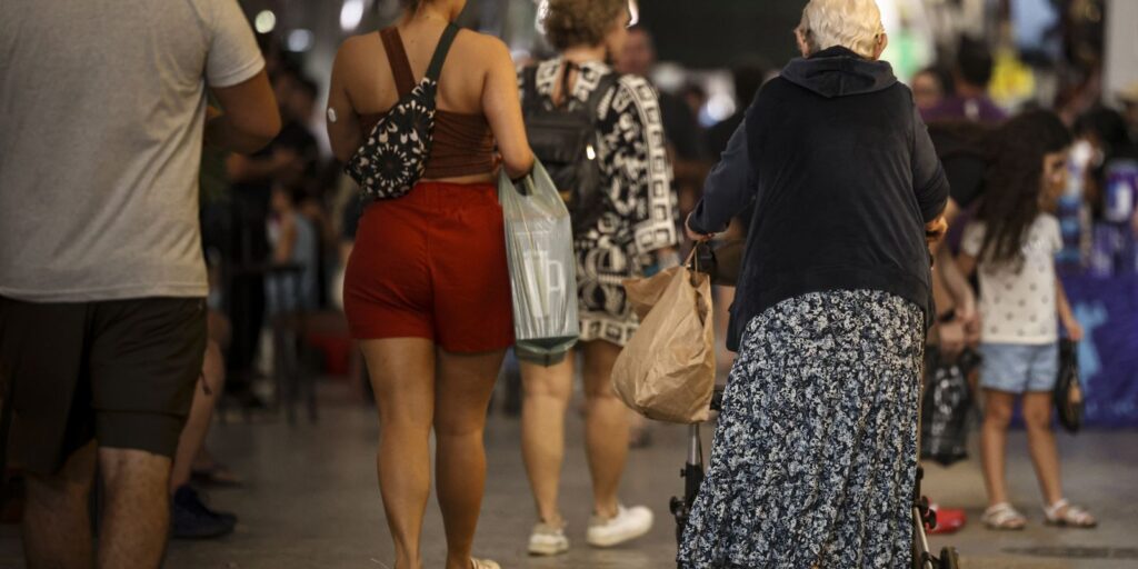 Defeitos em calçadas fazem 42% dos idosos terem medo de cair defeitos-em-calcadas-fazem-42%-dos-idosos-terem-medo-de-cair