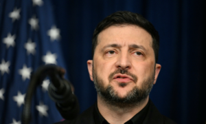 Zelenski estima que a guerra com a Rússia continuará pelo menos até novembro zelenski-estima-que-a-guerra-com-a-russia-continuara-pelo-menos-ate-novembro
