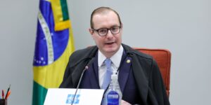 Zanin decide que STF vai julgar caso de venda de sentenças no STJ zanin-decide-que-stf-vai-julgar-caso-de-venda-de-sentencas-no-stj