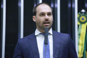 ‘Poderão ser combatidos como Bin Laden’, diz Eduardo sobre PCC e CV após decisão dos EUA ‘poderao-ser-combatidos-como-bin-laden’,-diz-eduardo-sobre-pcc-e-cv-apos-decisao-dos-eua