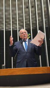 PEC da Imunidade de Igrejas avança na Câmara com atuação de Dr. Luiz Ovando pec-da-imunidade-de-igrejas-avanca-na-camara-com-atuacao-de-dr.-luiz-ovando