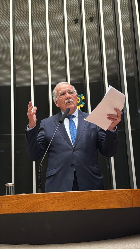 PEC da Imunidade de Igrejas avança na Câmara com atuação de Dr. Luiz Ovando pec-da-imunidade-de-igrejas-avanca-na-camara-com-atuacao-de-dr.-luiz-ovando