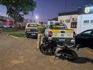 Moto furtada em São Paulo é recuperada pelo Detran durante fiscalização em Naviraí moto-furtada-em-sao-paulo-e-recuperada-pelo-detran-durante-fiscalizacao-em-navirai