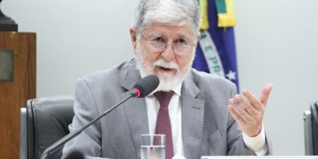 Pretexto para intervenção é inaceitável, diz Celso Amorim pretexto-para-intervencao-e-inaceitavel,-diz-celso-amorim