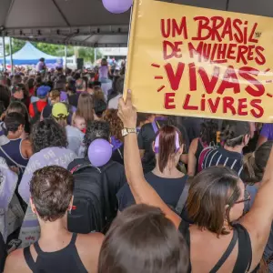 orfaos-de-vitimas-de-feminicidio-passam-a-ter-direito-a-pensao-inss