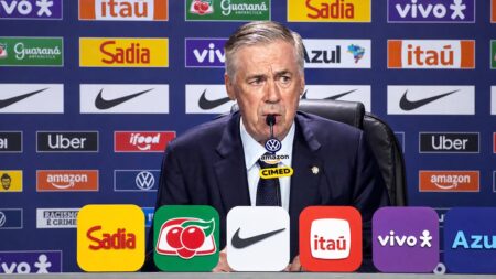 VÍDEO: Ancelotti mantém Neymar no grupo e aposta em recuperação para a Copa video:-ancelotti-mantem-neymar-no-grupo-e-aposta-em-recuperacao-para-a-copa
