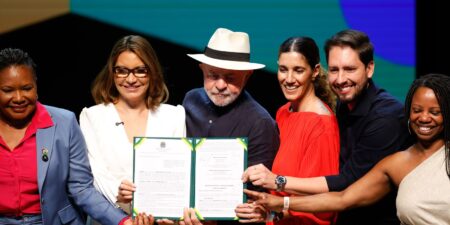 ebc-e-minc-assinam-acordo-para-integrar-acervo-ao-tela-brasil