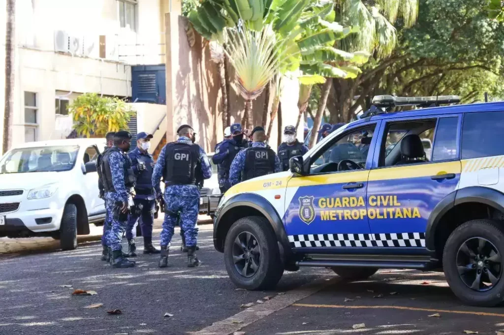Mulher finge pedir comida e pede socorro no Columbia: ‘meu pedido de lanche está chegando’ Mulher finge pedir comida e pede socorro no Columbia: 'meu pedido de lanche está chegando'