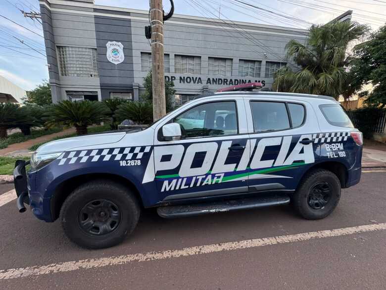 Homem é esfaqueado pelo filho durante discussão em Nova Andradina Homem é esfaqueado pelo filho durante discussão em Nova Andradina