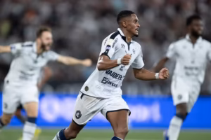 Remo vence Botafogo de virada no Nilton Santos pelo Brasileirão