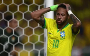 CBF confirma lesão de Neymar e atacante deve perder estreia do Brasil na Copa CBF confirma lesão de Neymar e atacante deve perder estreia do Brasil na Copa