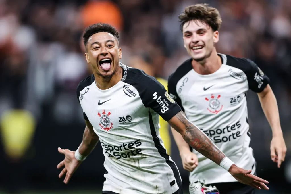 Corinthians derrota Peñarol para seguir 100% na Libertadores