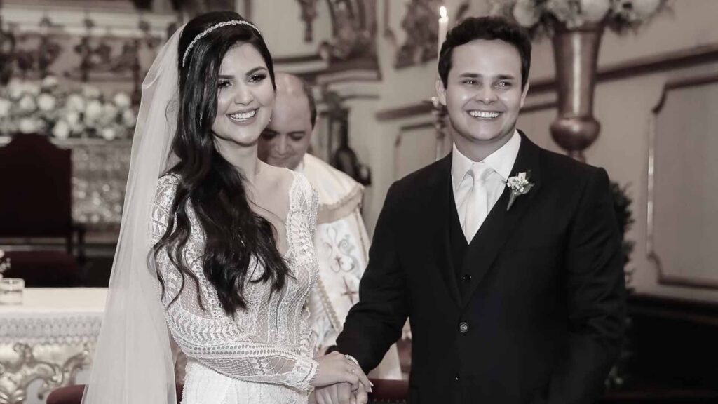Acabou! Matheus Aleixo anuncia fim de casamento de 14 anos com Paula Aires Acabou! Matheus Aleixo anuncia fim de casamento de 14 anos com Paula Aires
