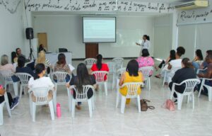 Profissionais de saúde participam de capacitação sobre inserção do Implanon