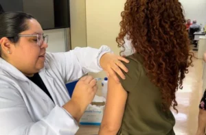 Vacinação contra chikungunya em MS avança para Amambai, Batayporã, Douradina e Sete Quedas