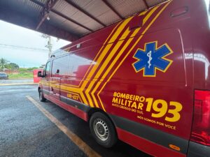 Motociclista fica ferido após colisão com Kombi no de Lourdes