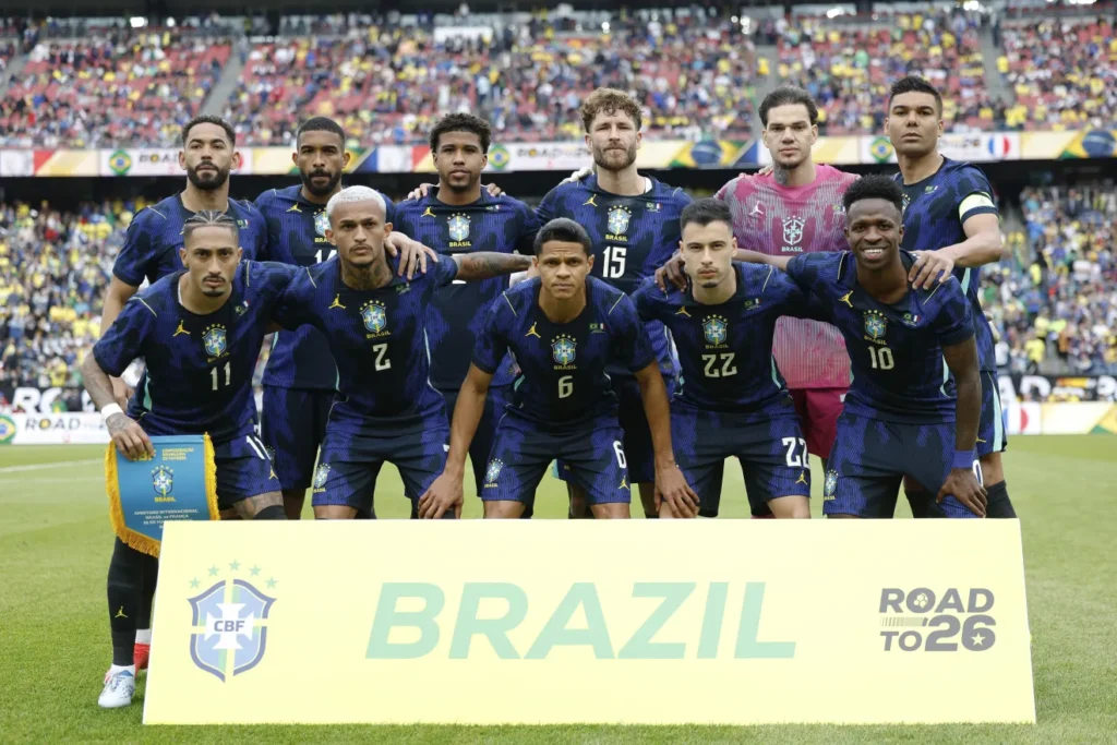Seleção Brasileira joga hoje contra o Panamá no Maracanã; veja onde assistir e os principais jogos do domingo