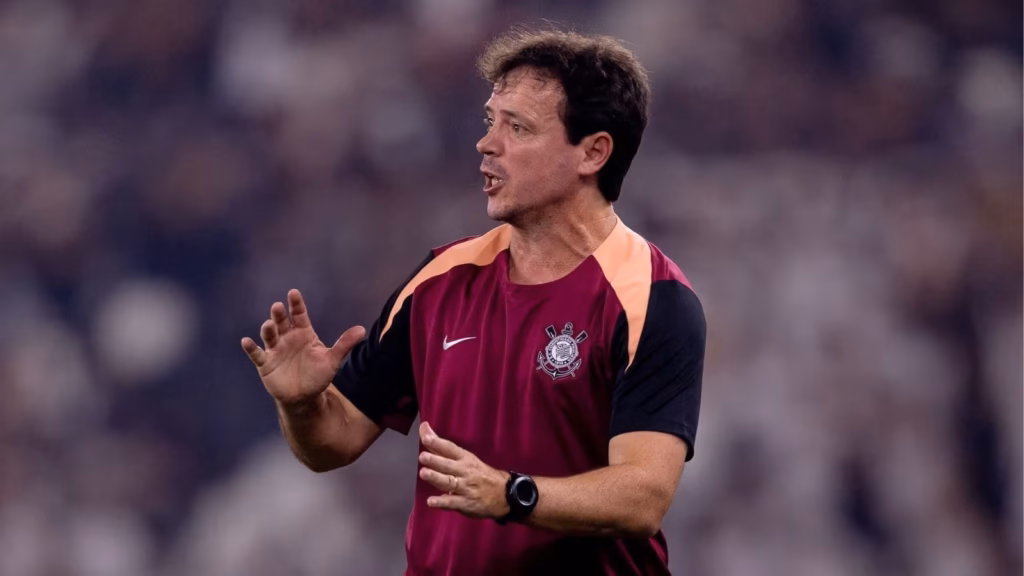 Diniz pede permanência de Yuri Alberto e vê Corinthians sem margem para perder peças Diniz pede permanência de Yuri Alberto e vê Corinthians sem margem para perder peças