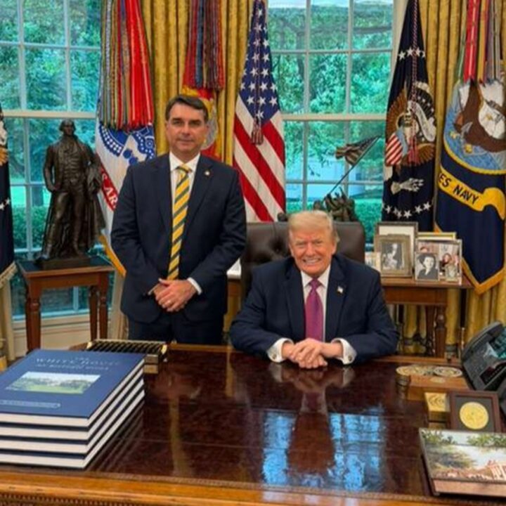 “Como está seu pai?”, perguntou Trump em encontro com Flávio "Como está seu pai?", perguntou Trump em encontro com Flávio