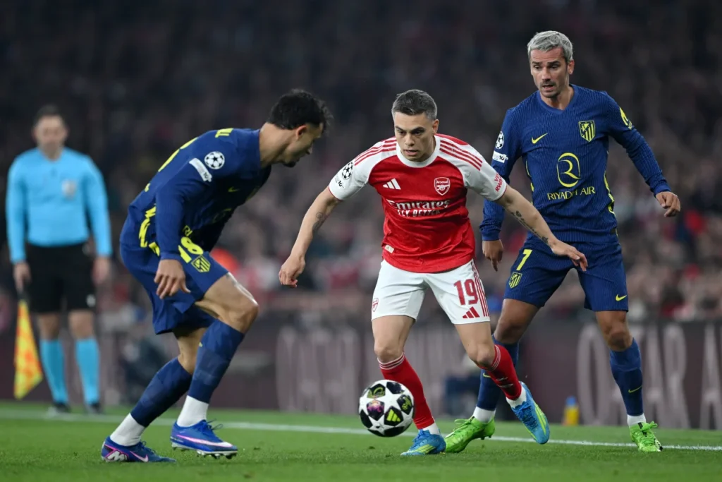Arsenal supera Atlético de Madrid e vai à final da Champions invicto em busca do inédito título