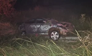 Motorista escapa sem ferimentos graves após capotamento em Rio Brilhante