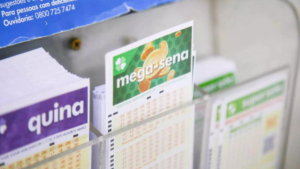 Mega-Sena acumula e prêmio principal pode chegar a R$ 45 milhões no sábado