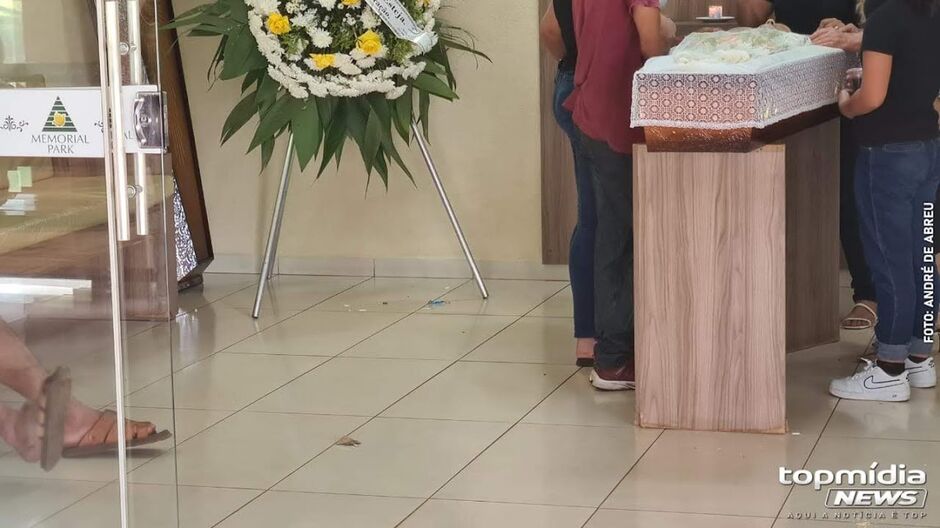 Idoso é encontrado morto em casa com janela quebrada no Universitário Idoso é encontrado morto em casa com janela quebrada no Universitário