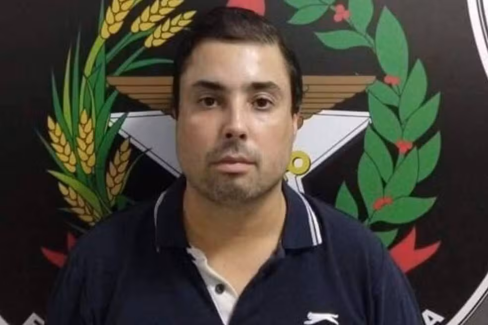 Médico condenado por estuprar e filmar pacientes dopados é preso em SP Médico condenado por estuprar e filmar pacientes dopados é preso em SP