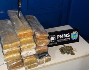 Mulher é presa em Nova Alvorada do Sul com 21 kg de maconha em ônibus Mulher é presa em Nova Alvorada do Sul com 21 kg de maconha em ônibus