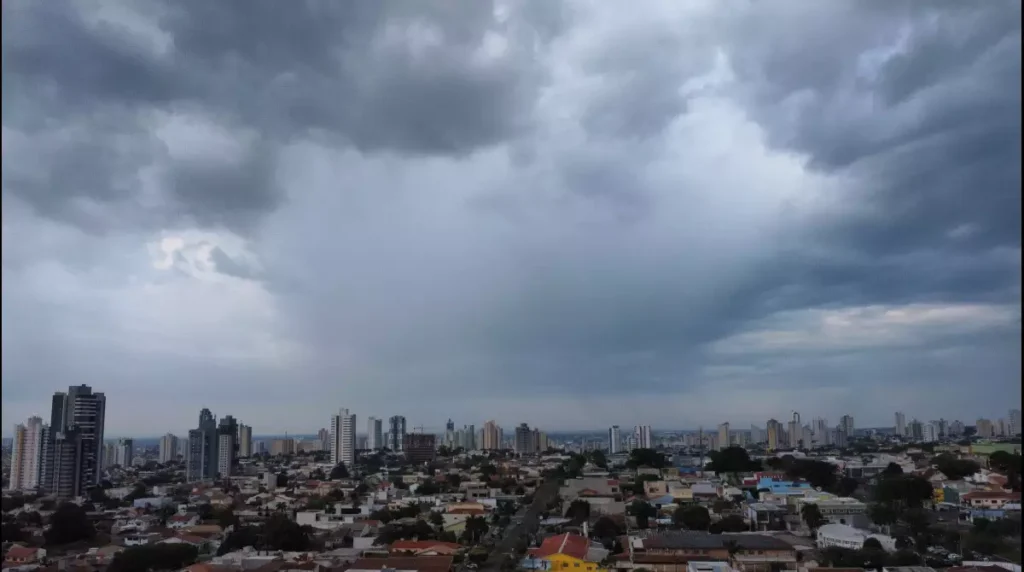 Mato Grosso do Sul terá temporais e ventos de até 60 km/h na última semana do outono Mato Grosso do Sul terá temporais e ventos de até 60 km/h na última semana do outono